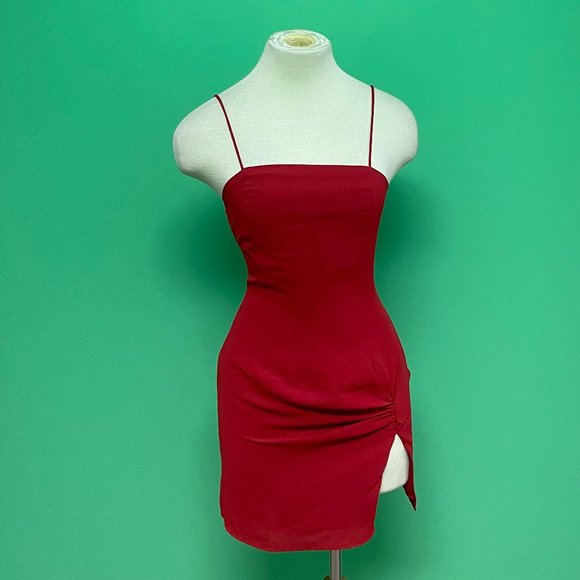 Superdown | Syrus Slit Mini Dress in Cherry - Picture 3 of 6